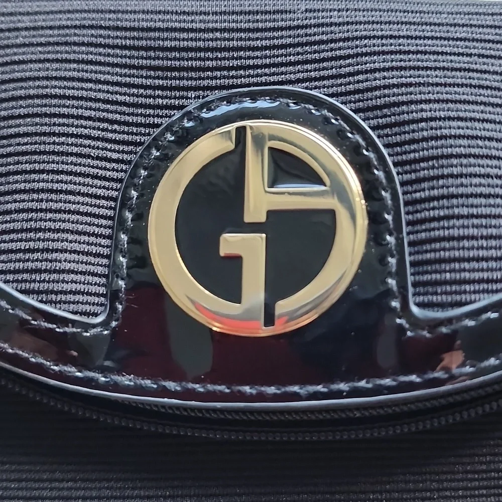 Giorgio Armani Wristlet Black Makeup Case Bag with Wrist Strap NWT - Picture 2 of 6